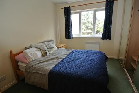 1 bedroom house for sale, Sycamore Walk, Egham TW20