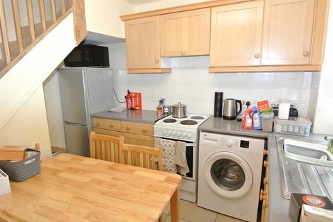 1 bedroom house for sale, Sycamore Walk, Egham TW20