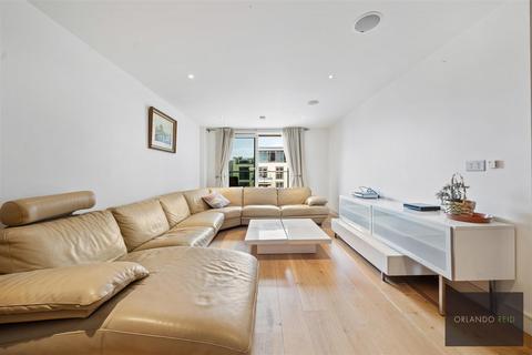 2 bedroom apartment to rent, Lensbury Avenue, London