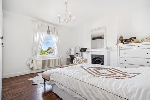 11b Marlborough Road, London, W4 4EU