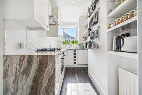 11b Marlborough Road, London, W4 4EU