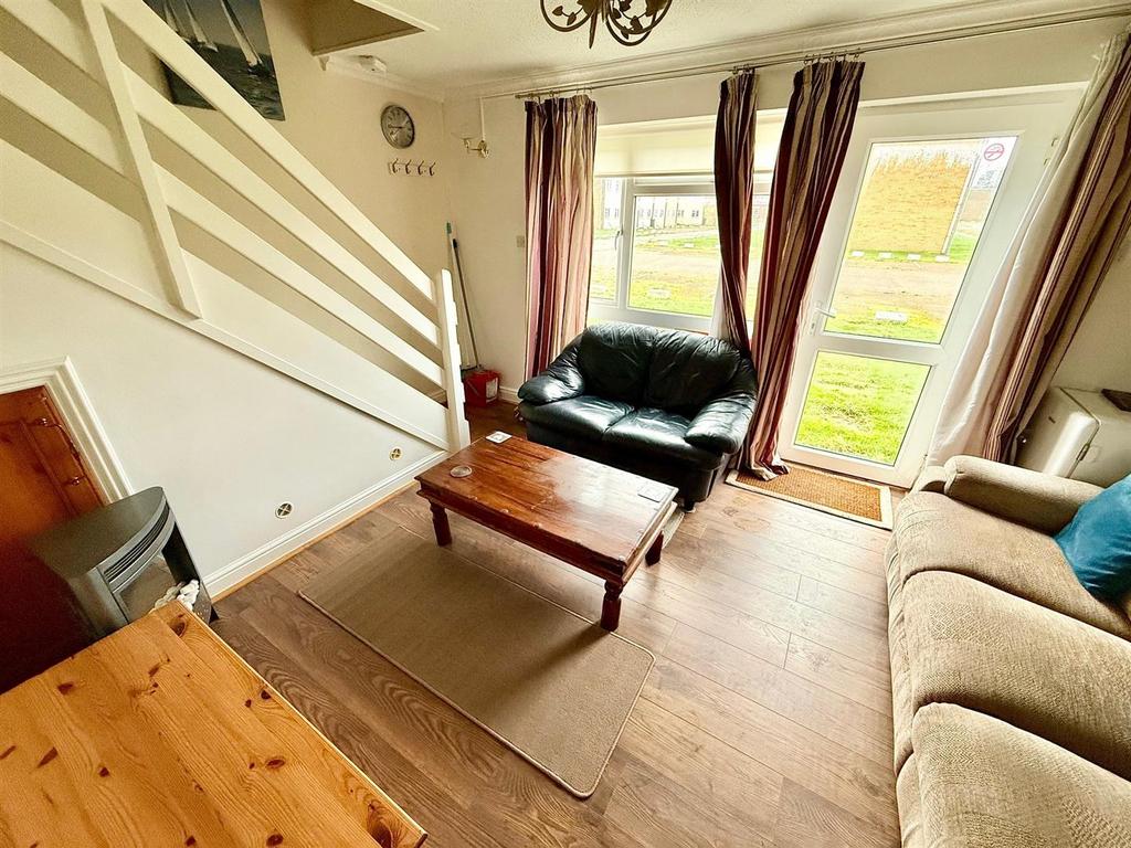 Living area.jpg