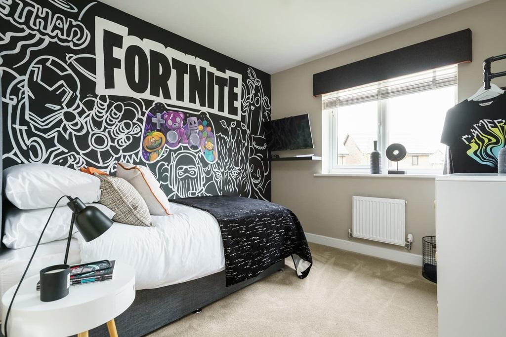 Study, games room or play area in bedroom 4