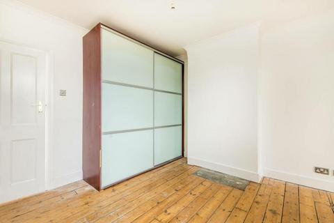 12 New Road, Richmond, TW10 7HY
