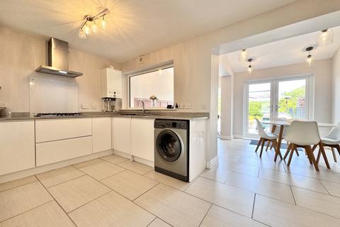 1 Brecon Close, Aberdare, CF44 9NR