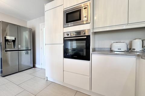 1 Brecon Close, Aberdare, CF44 9NR