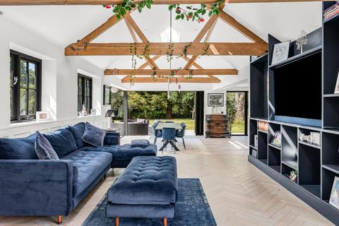 6 bedroom detached house for sale, East Hanningfield Road, Chelmsford CM2