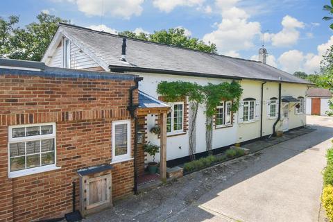 3 bedroom cottage for sale, Mickleburgh Hill, Herne Bay, Kent