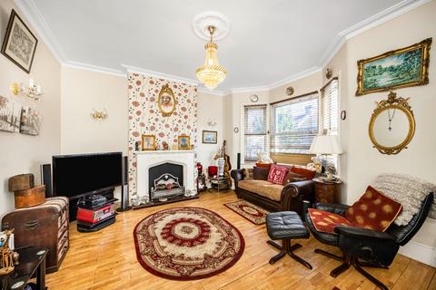 3 bedroom apartment for sale, Upton Park Road, London, E7