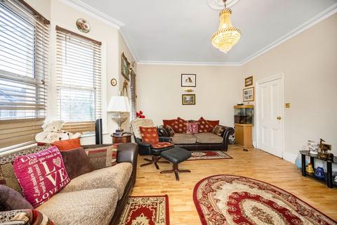 3 bedroom apartment for sale, Upton Park Road, London, E7
