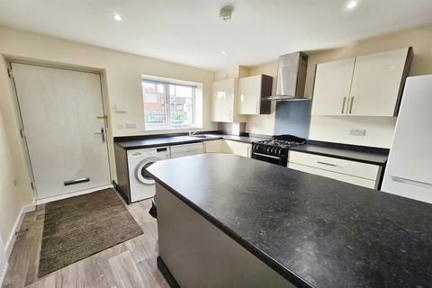 3 bedroom end of terrace house for sale, Roberts Yard, Beeston, NG9 2LJ