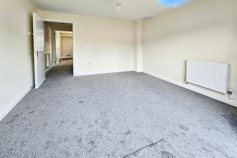 3 bedroom end of terrace house for sale, Roberts Yard, Beeston, NG9 2LJ