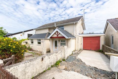 3 bedroom detached house for sale, Beach Road, Cemaes Bay, Isle of Anglesey, LL67