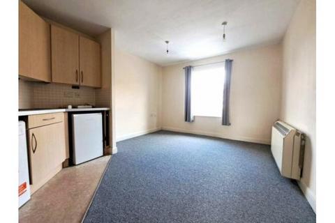 1 bedroom flat to rent, Standish Court, Taunton TA1