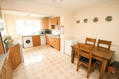 12 Arbour Way, Colchester, CO4 9BD