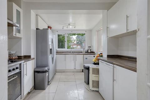 8 Bowerman Road, Grays, RM16 4EH