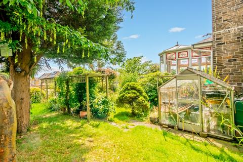 3 bedroom terraced house for sale, Russell Grove, Birkenshaw, Bradford, West Yorkshire, BD11