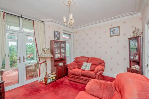 3 bedroom terraced house for sale, Russell Grove, Birkenshaw, Bradford, West Yorkshire, BD11