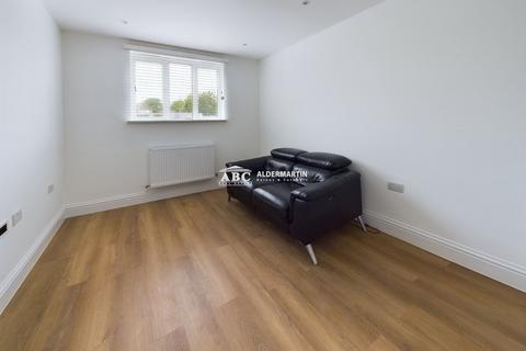 1 bedroom apartment to rent, Green Lane, London, NW4