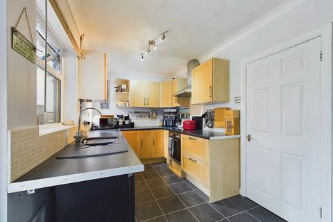 4 bedroom end of terrace house for sale, Windsor Avenue, Worcester, Worcestershire, WR2