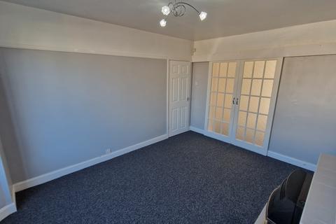 3 bedroom semi-detached house for sale, Beechfield Avenue, Leicester LE4