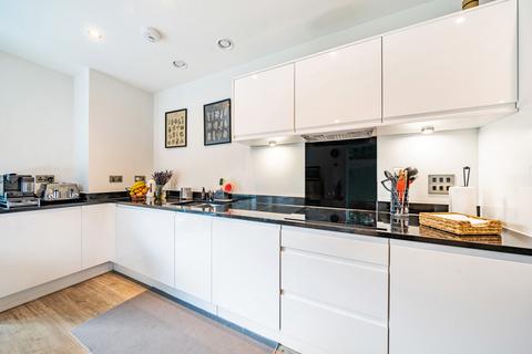 3 bedroom apartment for sale, Bowen Drive, London