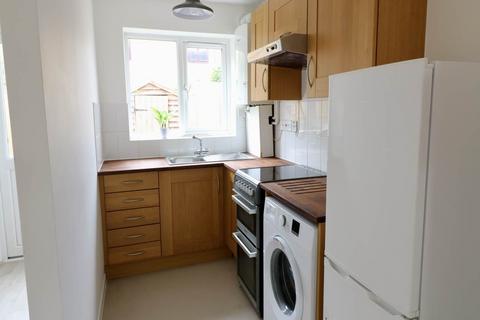 3 bedroom terraced house to rent, Stanley Road, Cambridge, Cambridgeshire