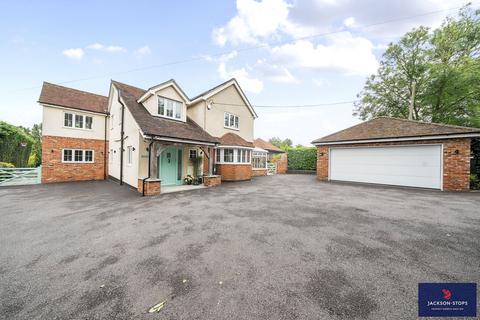 5 bedroom detached house for sale, Harlington Road, Toddington, Bedfordshire, LU5