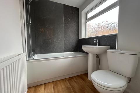 2 bedroom end of terrace house to rent, Wenlock Terrace, Hull HU9