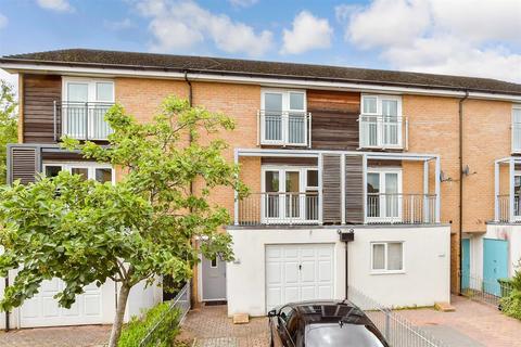 3 bedroom townhouse for sale, Heron Way, Wallington, Surrey