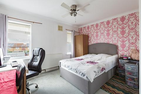 18 Gloucester Road, Gravesend, DA12 5JY