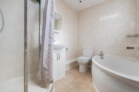18 Gloucester Road, Gravesend, DA12 5JY
