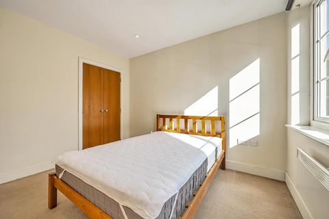 2 bedroom flat for sale, Garratt Lane, Wandsworth