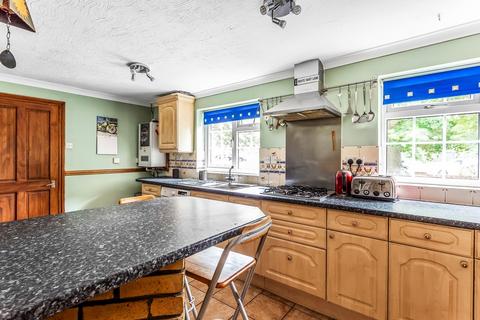 4 bedroom end of terrace house for sale, Cedar Drive, Edenbridge, TN8