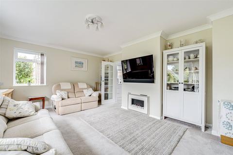 3 bedroom bungalow for sale, East Mead, Ferring, Worthing, West Sussex, BN12