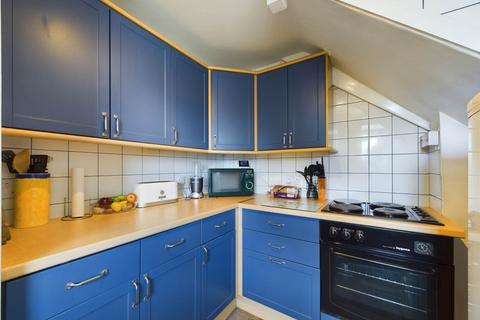 3 bedroom flat for sale, Ripon House, Bishops Walk, Aylesbury HP21