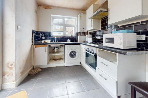 3 bedroom terraced house for sale, Northwood Road, Thornton Heath , Surrey, CR7