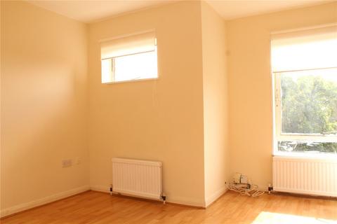 Studio to rent, Campbell Road, Croydon, Surrey, CR0