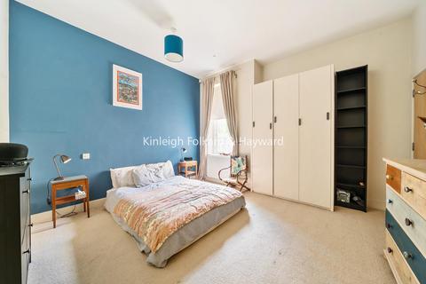 3 bedroom flat for sale, Queens Avenue, Muswell Hill