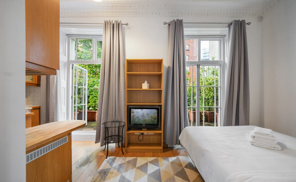 Studio to Let, Bloomsbury, London