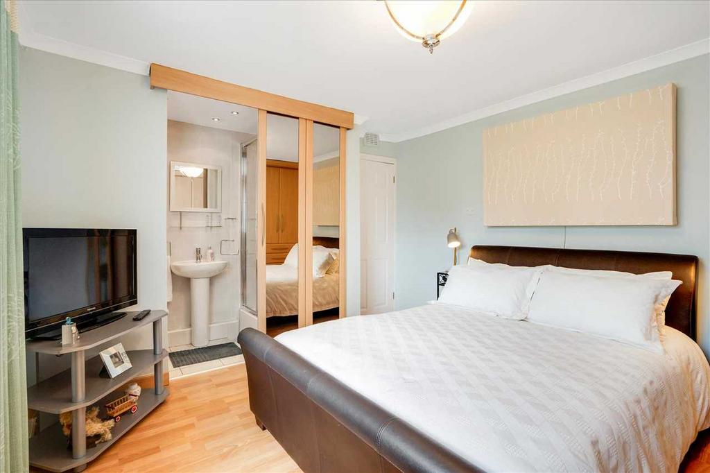 Bedroom Two (2)