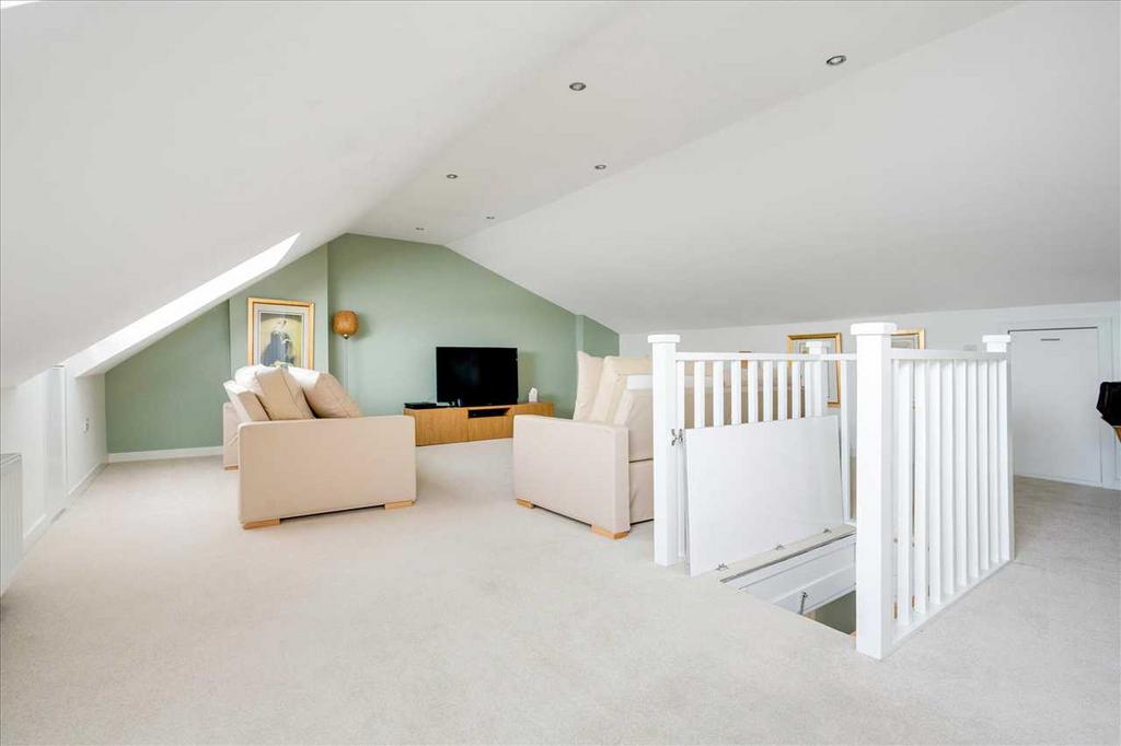 Family Room (1)