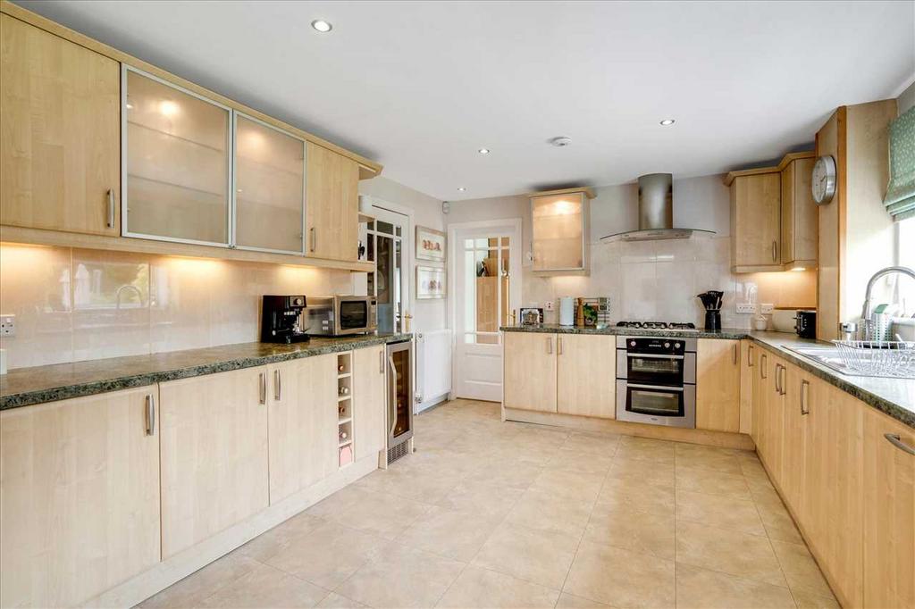 Kitchen (1)
