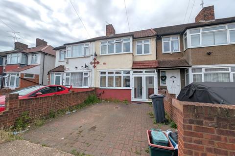 3 bedroom terraced house for sale, Penbury Road, Southall, Greater London, UB2