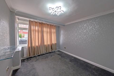 3 bedroom terraced house for sale, Penbury Road, Southall, Greater London, UB2