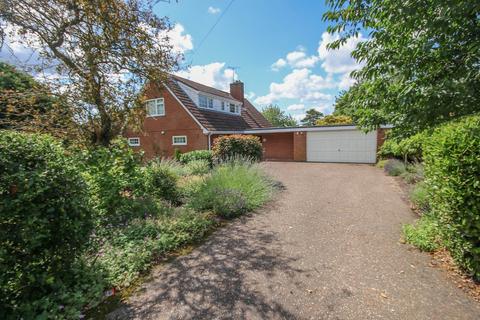 3 bedroom detached house for sale, Hall Lane, South Wootton, PE30