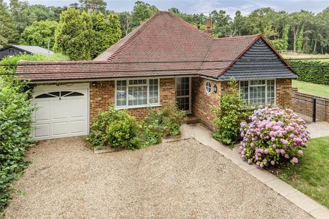 2 bedroom bungalow for sale, Stonehill Road, Chertsey KT16