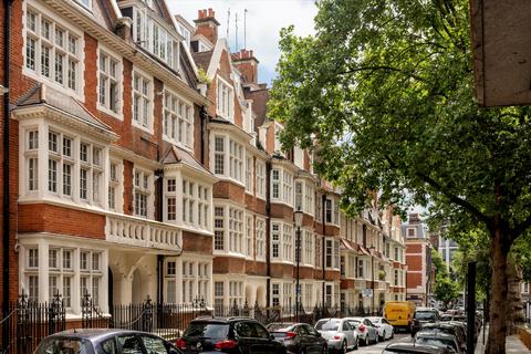 Hornton Street, London, W8