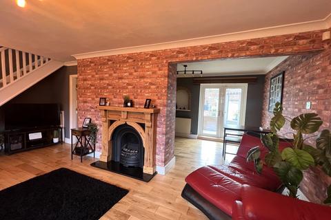 3 bedroom semi-detached house for sale, Matlock Road, Barnsley, S71