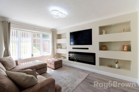 33 Bryn Pinwydden, Cardiff, CF23 7DE